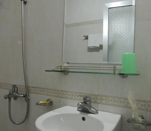 Hotel Trang 2*